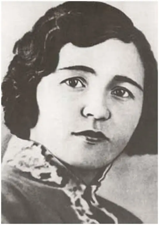 Khadia Davletshina: date and place of birth, short biography, creativity, awards and prizes, personal life and interesting facts from life Khadia Davletshina: date and place of birth, short biography, creativity, awards and prizes, personal life and interesting facts from life