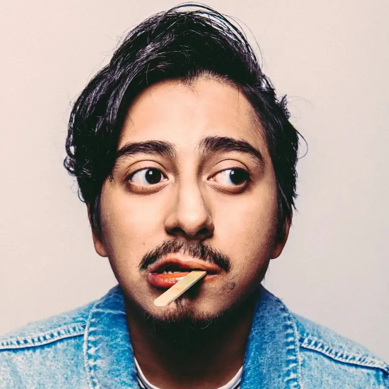 biografi tony revolori