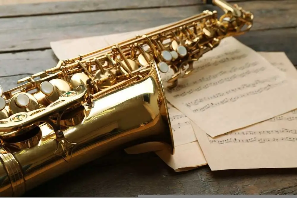 ¿Cómo tocar el saxofón? Tipos de saxofones. Tutoría de saxofón