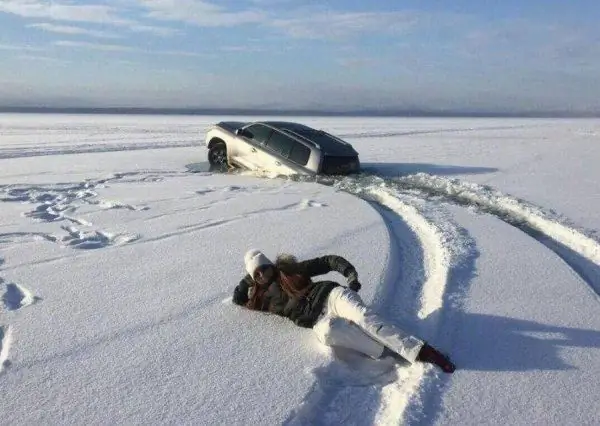 Hlavná vec, ktorú uverejniť na Instagrame, než sa utopíte