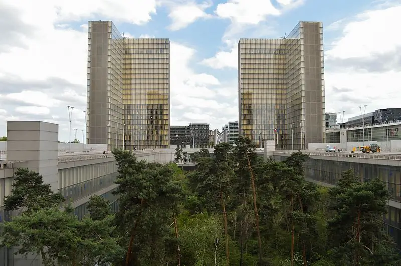 Nationale Bibliotheek van Frankrijk: adres, contacten, openingstijden, selectie van boeken en uitleenvoorwaarden