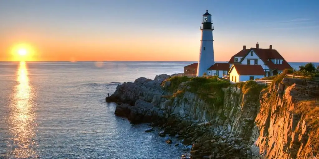 How to draw a lighthouse with a pencil and paints