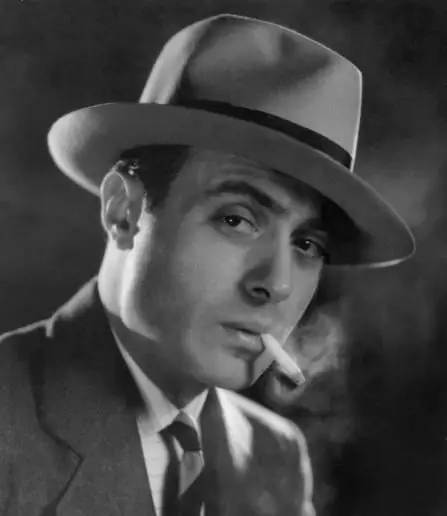 Charles Boyer ist ein berühmter amerikanischer Schauspieler französischer Herkunft