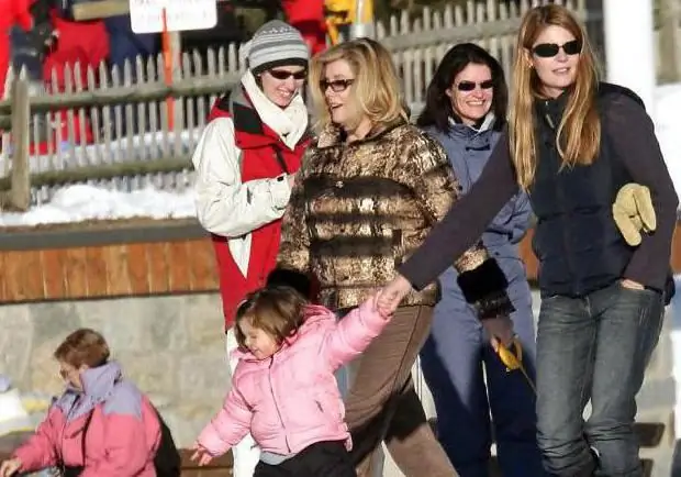 Chiara Mastroianni with children