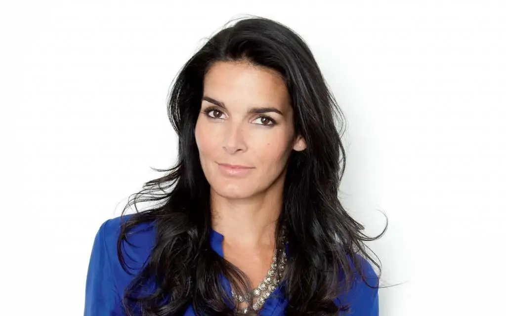 Angie Harmon: näyttelijän elämäkerta ja luova ura