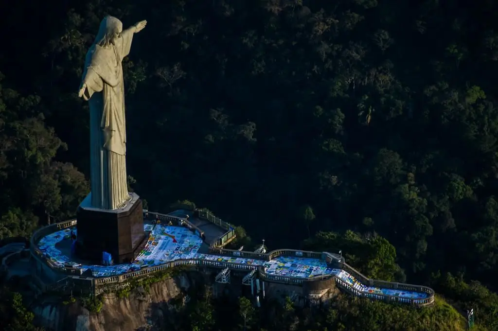 Sanamu ya Yesu Kristo huko Rio de Janeiro: maelezo yenye picha, historia ya uumbaji, urefu, eneo, jinsi ya kufika huko, vidokezo na mapendekezo kutoka kwa watalii