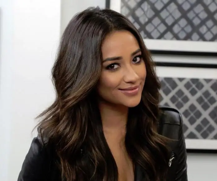 aktorė Shay Mitchell