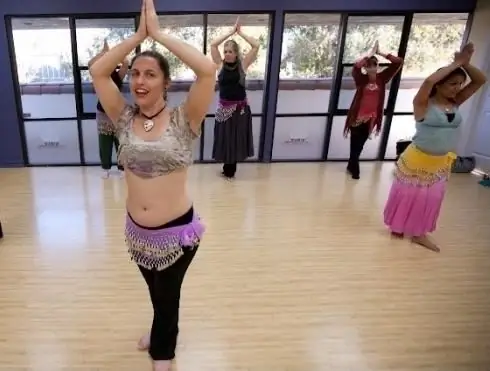 La danza del vientre para principiantes ayudará a una mujer a volverse aún más seductora